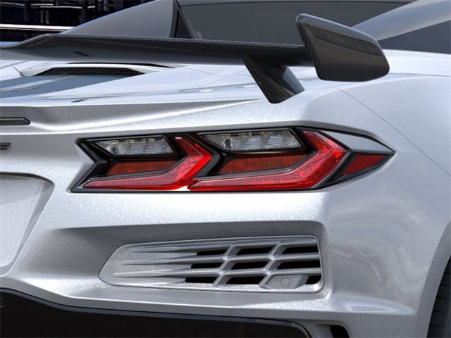New 2026 Chevrolet Corvette E-Ray w/ Stealth Interior Trim Package AWD/4WD image 11