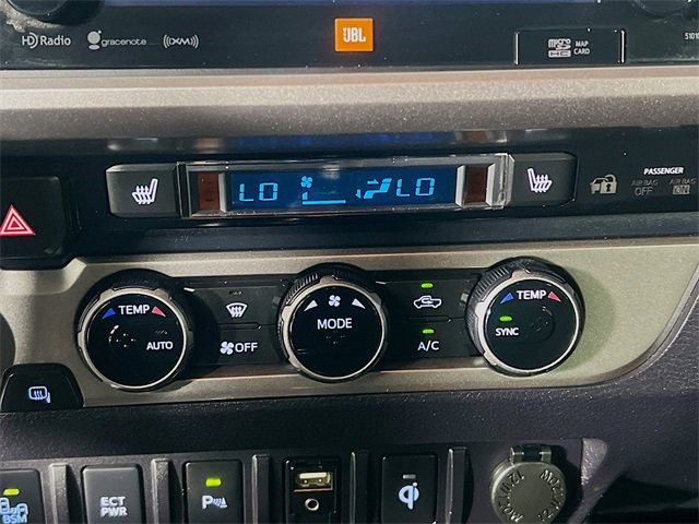 Used 2016 Toyota Tacoma Limited image 22