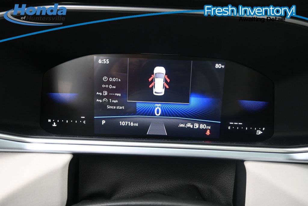Used 2025 Volkswagen Taos SE w/ Panoramic Sunroof Package FWD image 18
