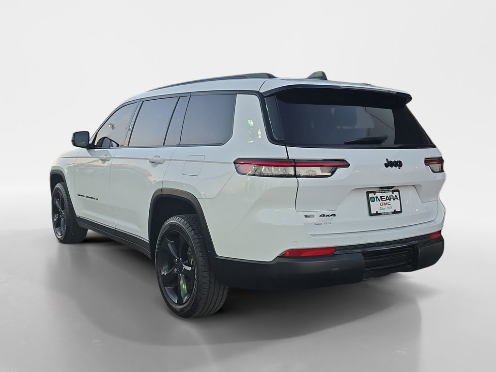 Used 2021 Jeep Grand Cherokee L Laredo image 3