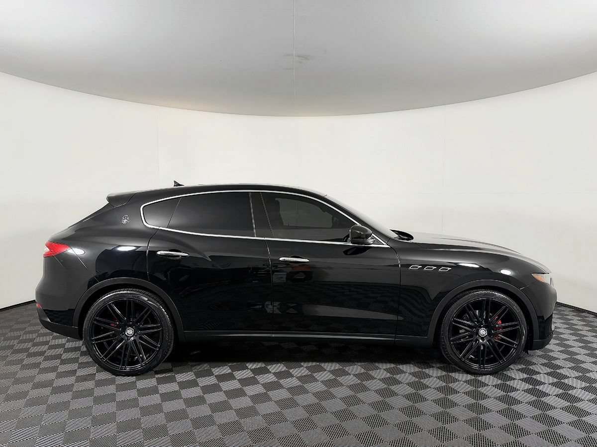 Used 2018 Maserati Levante AWD/4WD image 7