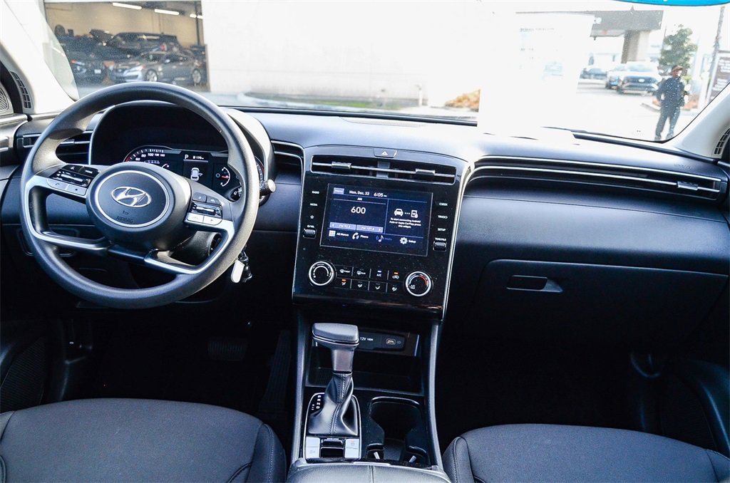 Certified 2023 Hyundai Tucson SE image 13