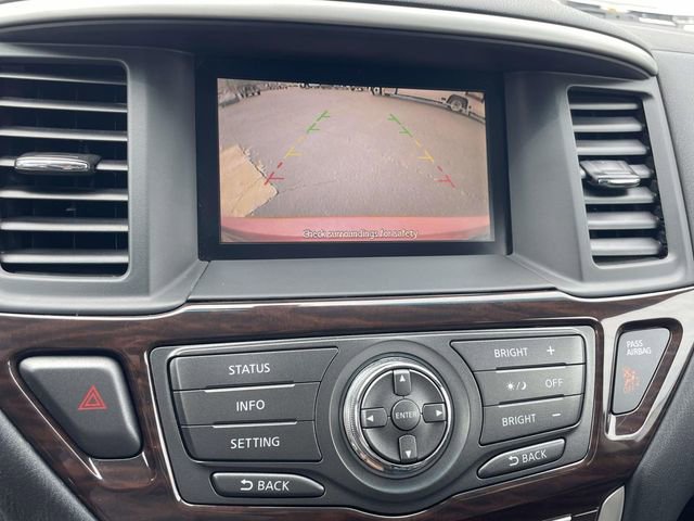 Used 2014 Nissan Pathfinder SL w/ SL Premium Package FWD image 19