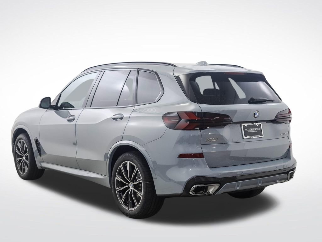 Used 2026 BMW X5 xDrive40i w/ M Sport Package AWD/4WD image 3