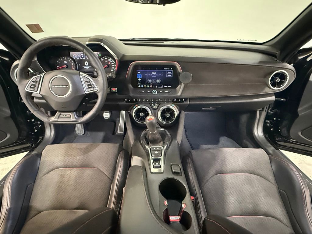 Used 2020 Chevrolet Camaro ZL1 image 18