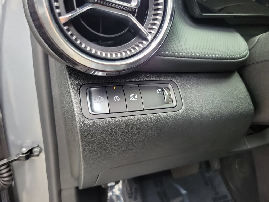 Used 2025 Chevrolet Equinox LT w/ Safety and Technology Package FWD image 16