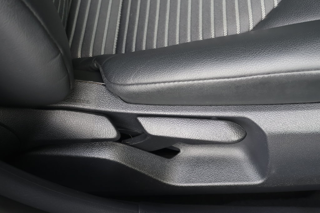 Used 2024 Toyota Camry SE FWD image 40