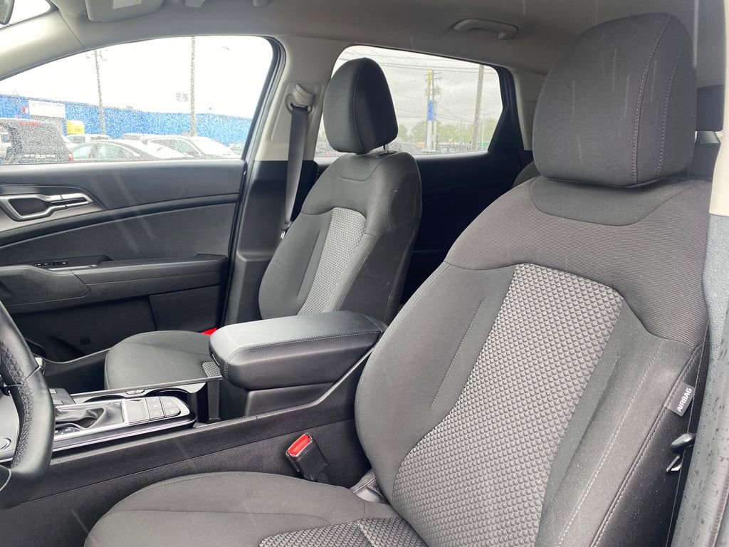 Used 2026 Kia Sportage LX AWD/4WD image 10