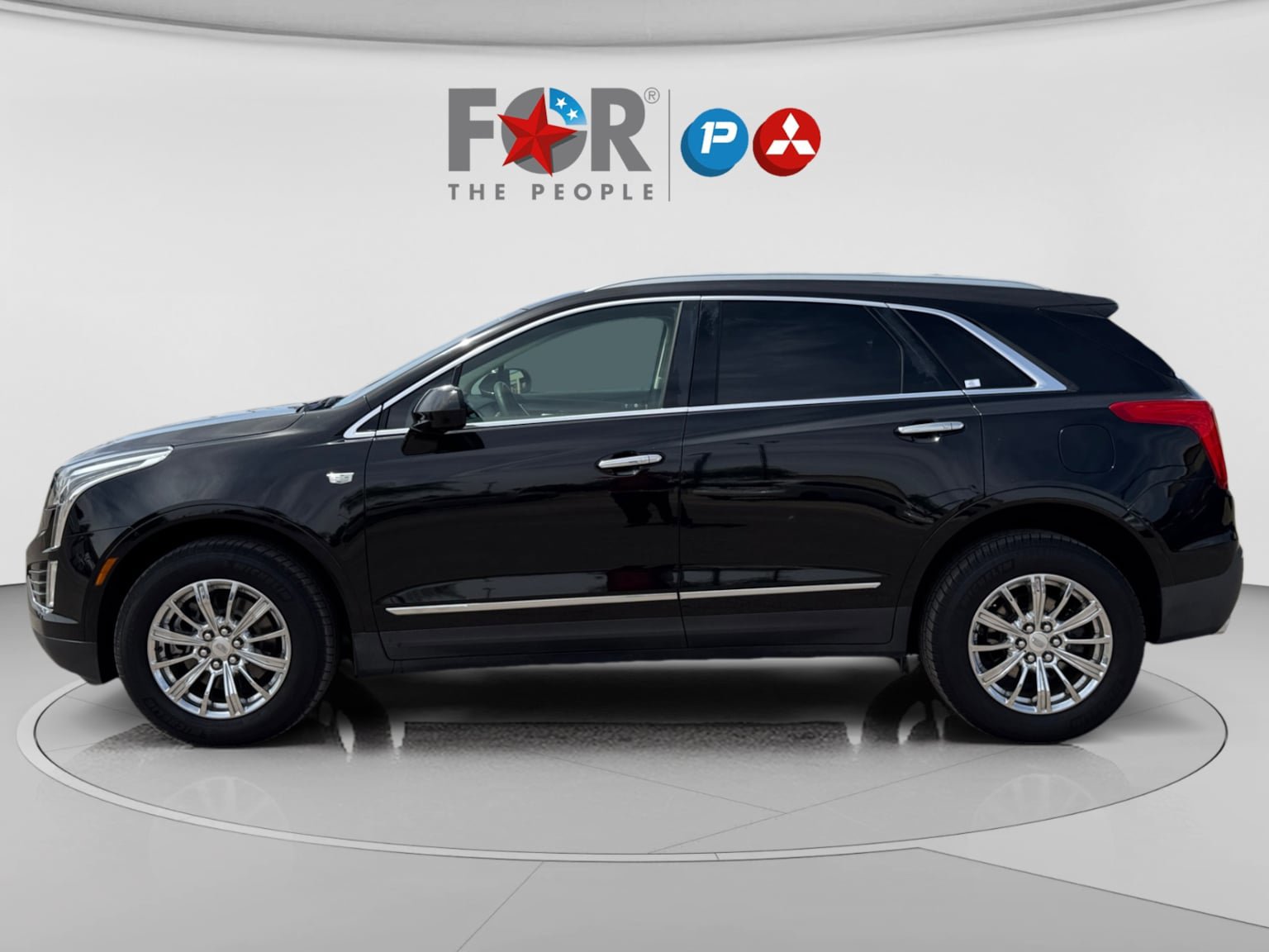Used 2019 Cadillac XT5 Luxury FWD image 2