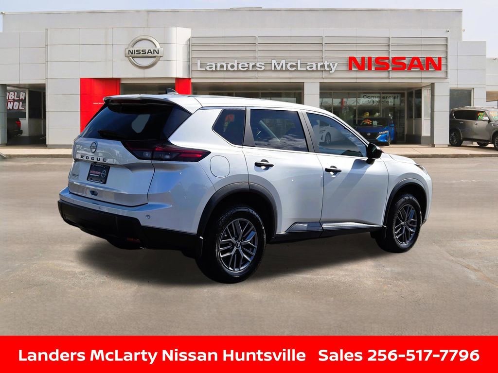 Used 2025 Nissan Rogue S FWD image 3