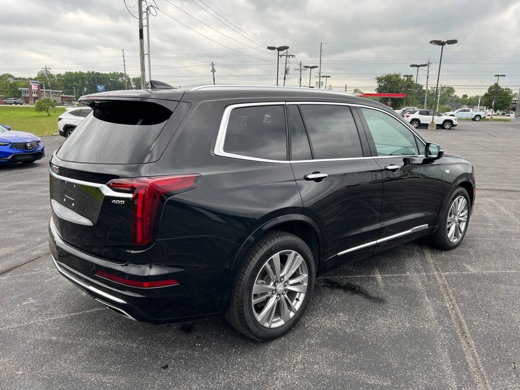 Used 2024 Cadillac XT6 Premium Luxury w/ Technology Package AWD/4WD image 34