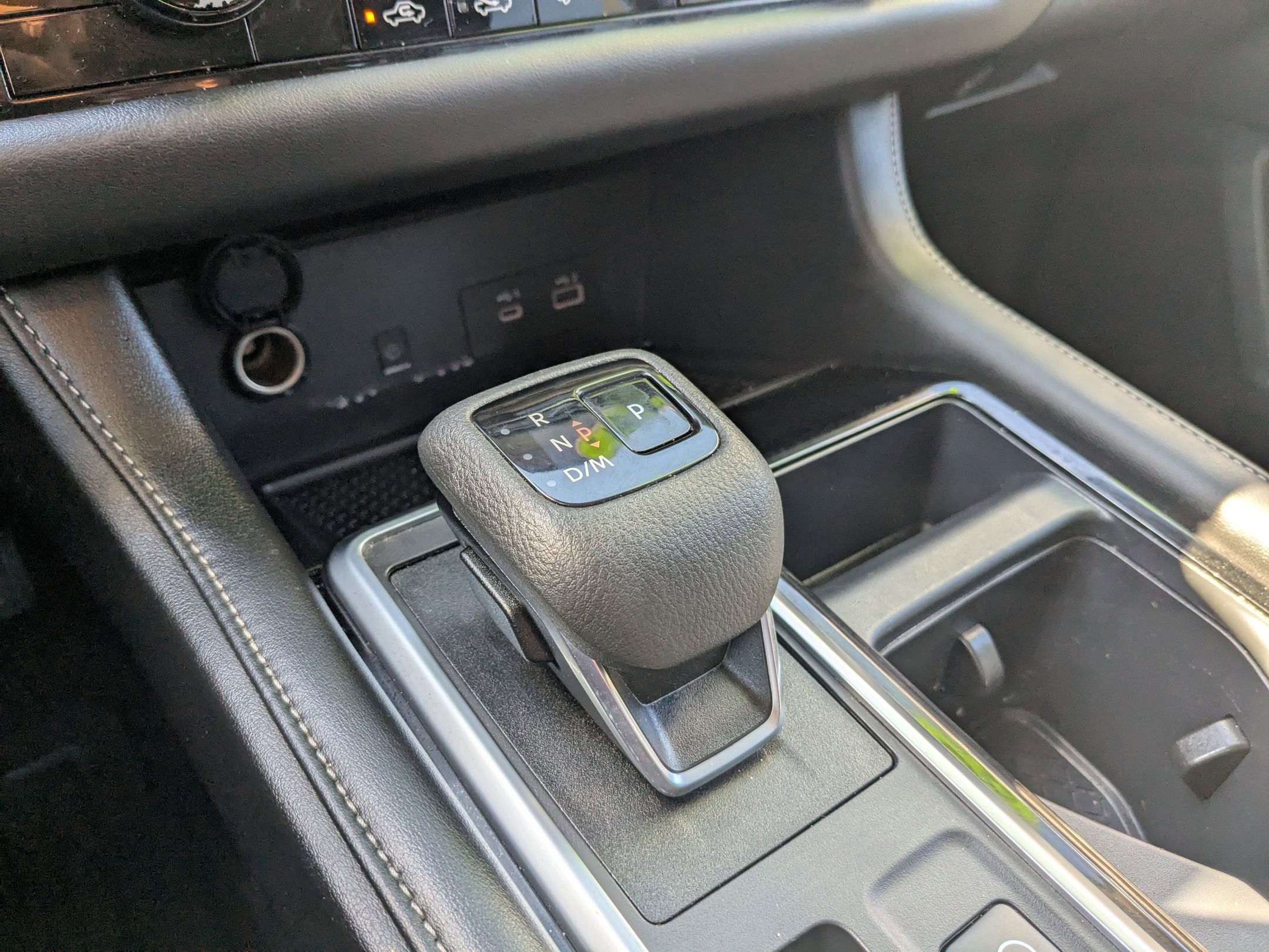 Used 2025 Nissan Pathfinder SL image 19