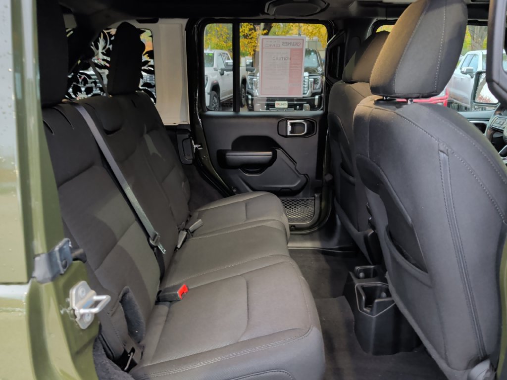 Used 2021 Jeep Wrangler Unlimited Sport AWD/4WD image 35