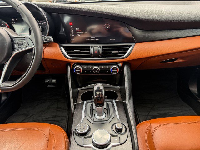 Used 2017 Alfa Romeo Giulia Sprint w/ Cold Weather Package image 9