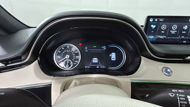 Used 2024 Genesis Electrified GV70 AWD/4WD image 18
