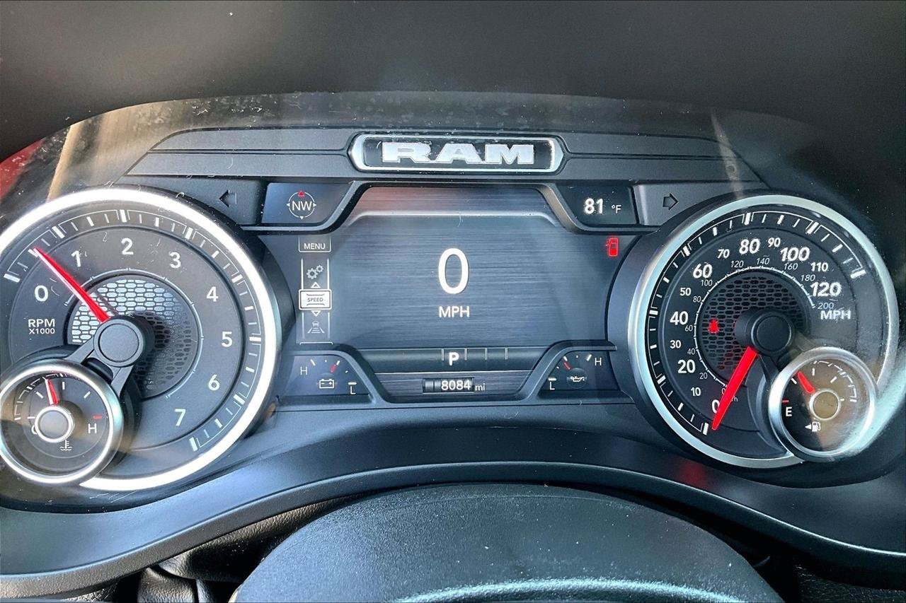 Used 2025 RAM 1500 Warlock AWD/4WD image 13