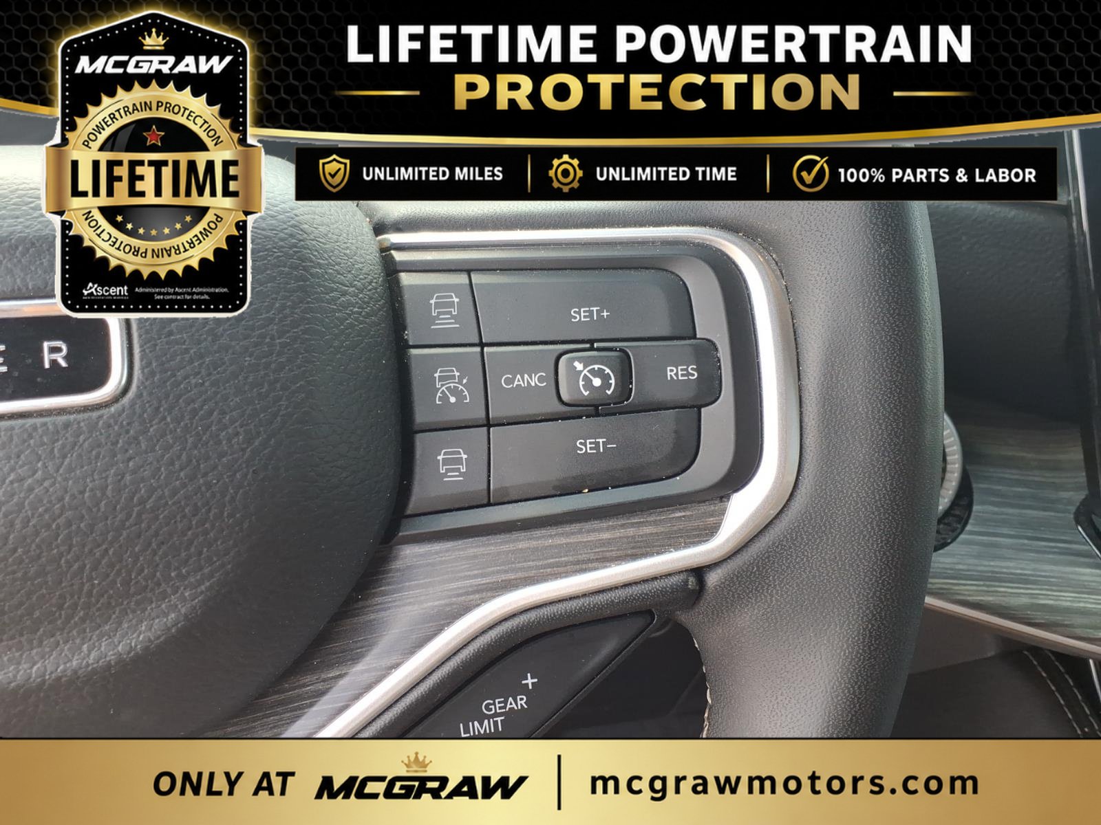 Used 2024 Jeep Wagoneer L Series II w/ Flexible Seating Group AWD/4WD image 17