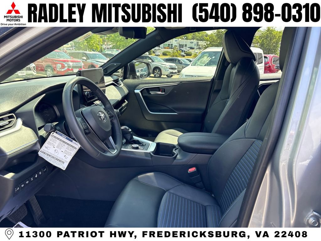Used 2025 Toyota RAV4 XSE w/ Advanced Technology Package AWD/4WD image 3
