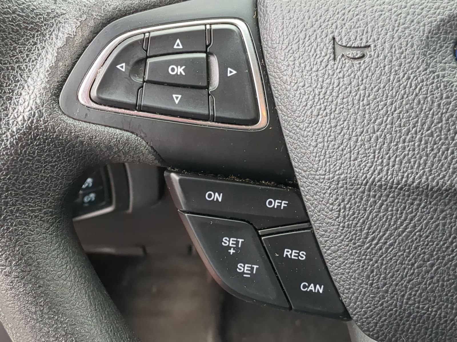 Used 2015 Ford Focus SE w/ Reverse Sensing Package image 25