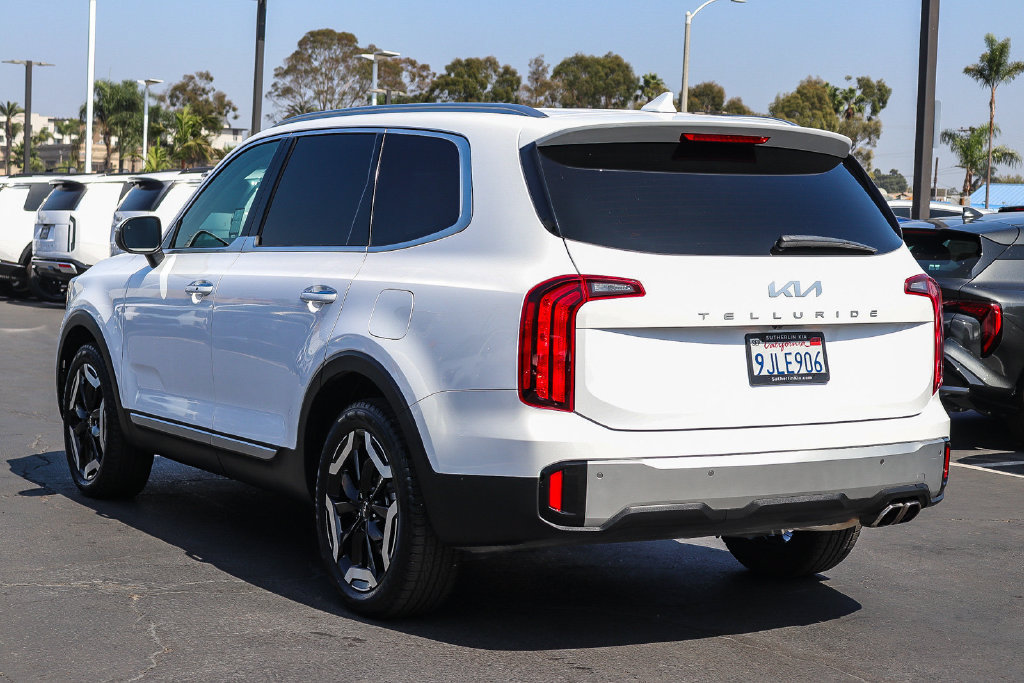 Certified 2024 Kia Telluride S w/ S Sunroof Package FWD image 6