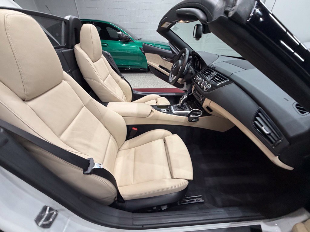 Used 2016 BMW Z4 sDrive28i RWD image 34