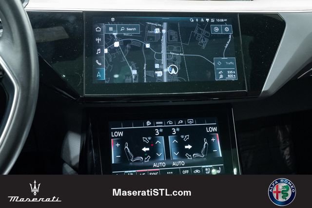 Used 2024 Audi Q8 e-tron Premium Plus image 14