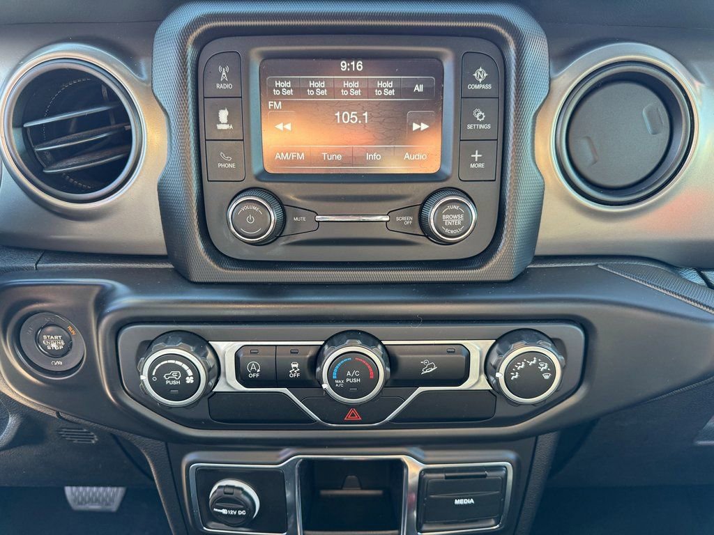 Used 2018 Jeep Wrangler Unlimited Sport AWD/4WD image 32
