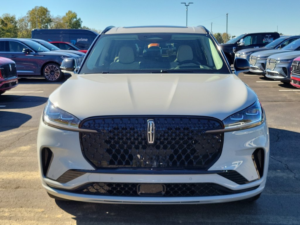 New 2027 Lincoln Aviator Reserve AWD/4WD image 2