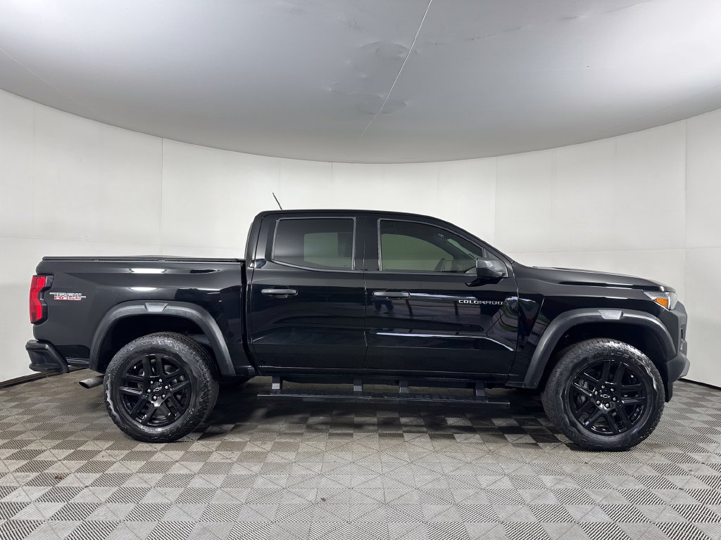 Used 2024 Chevrolet Colorado Trail Boss w/ Advanced Trailering Package AWD/4WD image 6