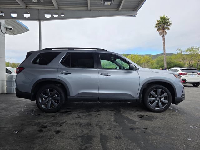 Certified 2023 Honda Pilot Sport image 10