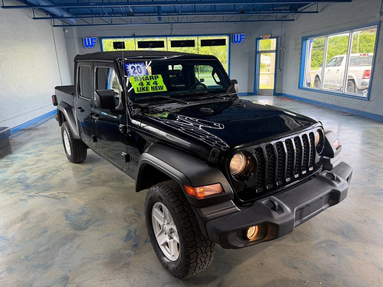 Used 2020 Jeep Gladiator Sport w/ Technology Group AWD/4WD image 7