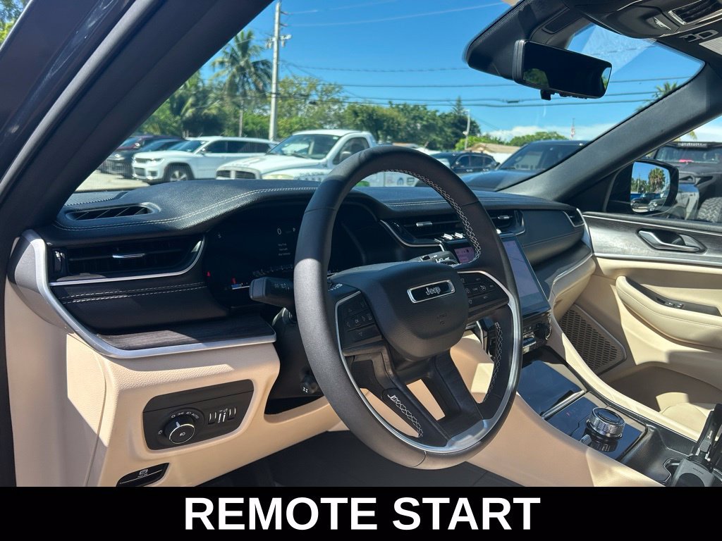 Certified 2025 Jeep Grand Cherokee L Limited w/ Luxury Tech Group II AWD/4WD image 12
