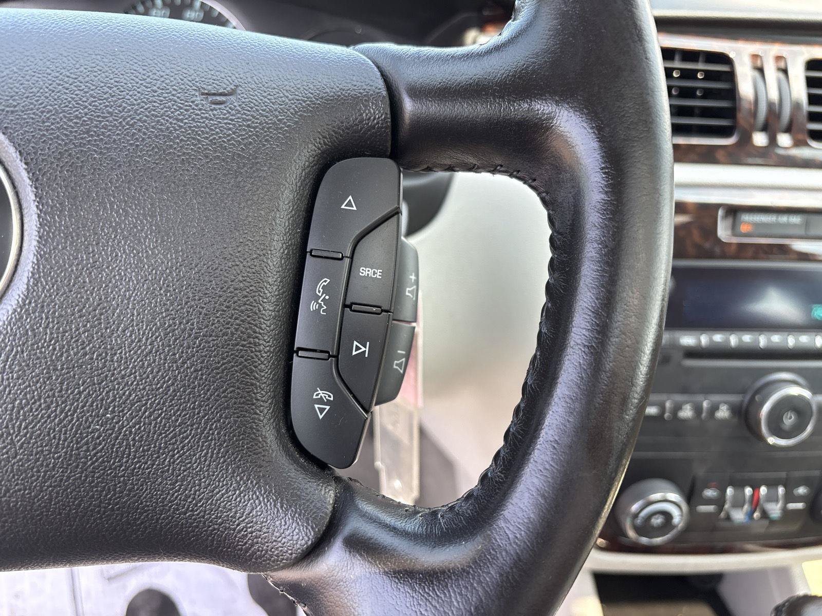 Used 2014 Chevrolet Impala LT w/ LT Sunroof Package FWD image 17