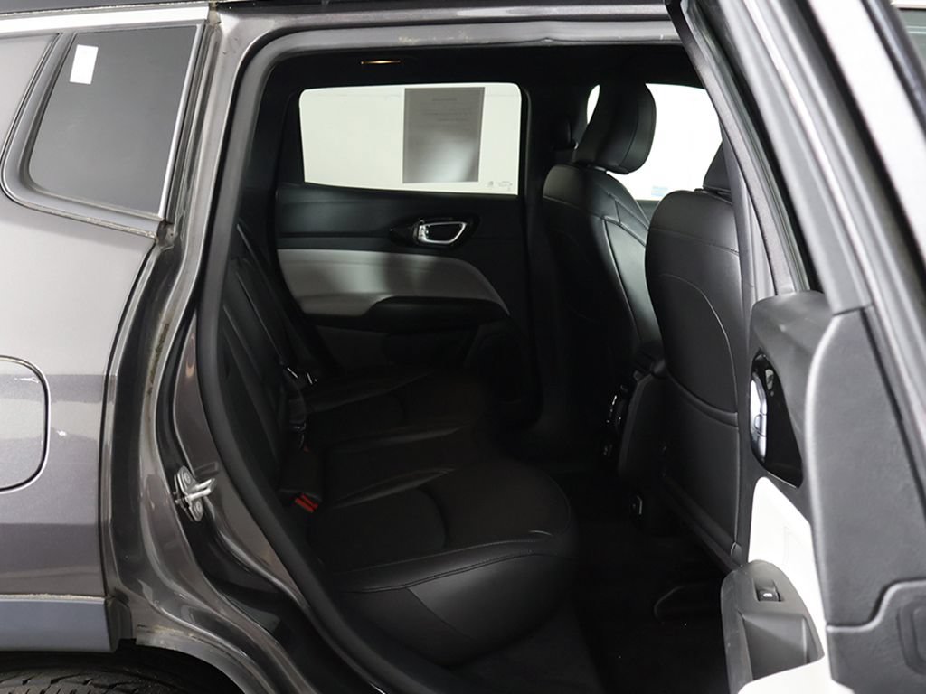 Used 2023 Jeep Compass Limited AWD/4WD image 32