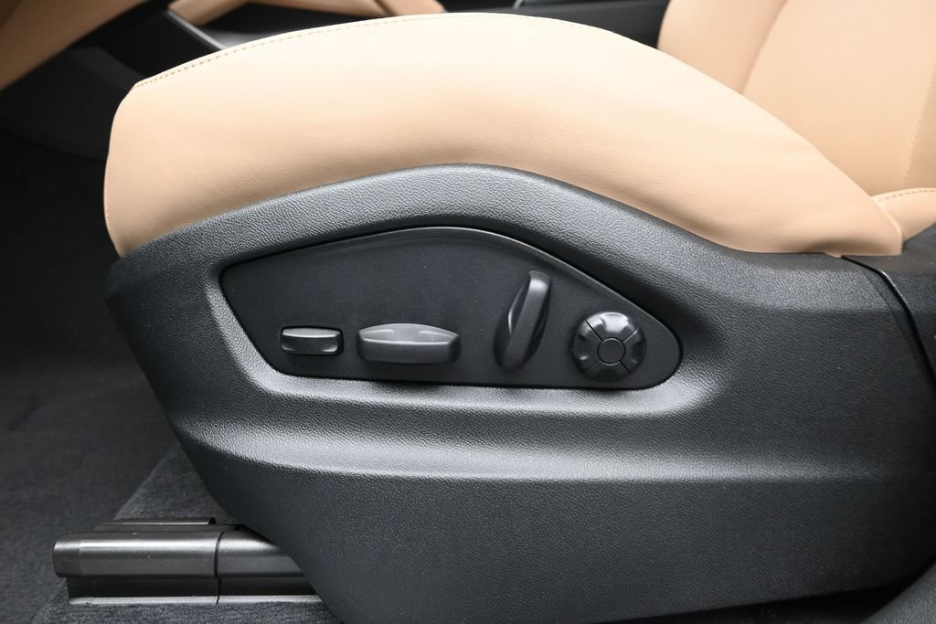 New 2026 Porsche Cayenne E-Hybrid Coupe AWD/4WD image 15