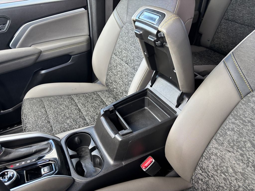 Used 2024 Chevrolet Colorado ZR2 w/ Technology Package AWD/4WD image 24
