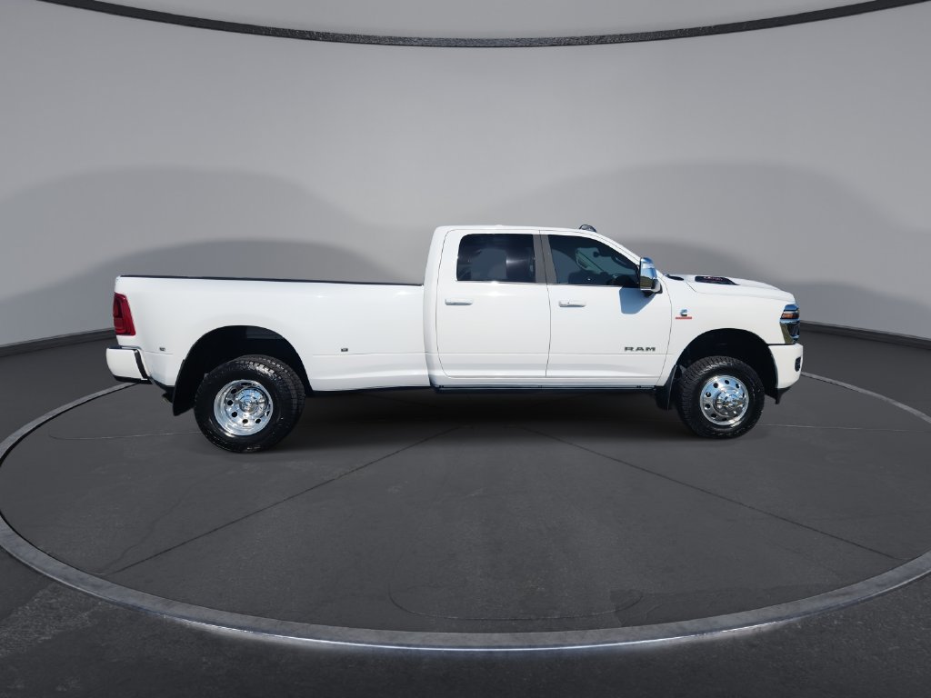 Certified 2025 RAM 3500 Laramie AWD/4WD image 11