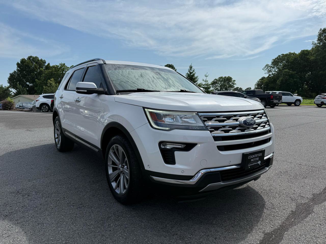 Used 2018 Ford Explorer Limited w/ Equipment Group 301A AWD/4WD image 8