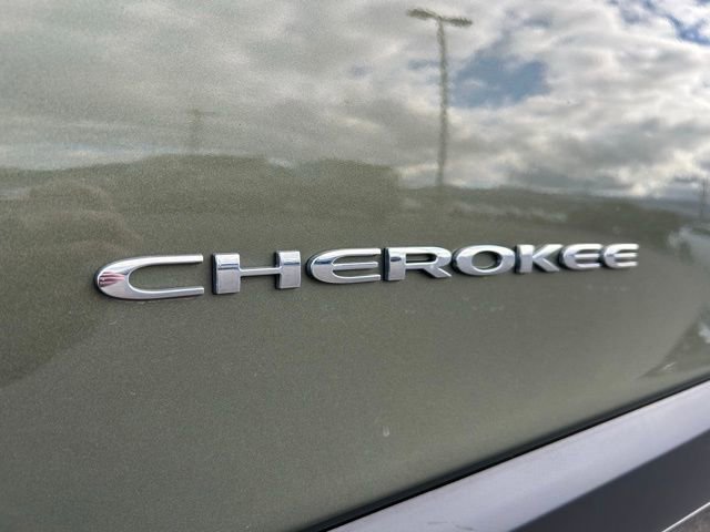 Used 2019 Jeep Cherokee Limited image 9