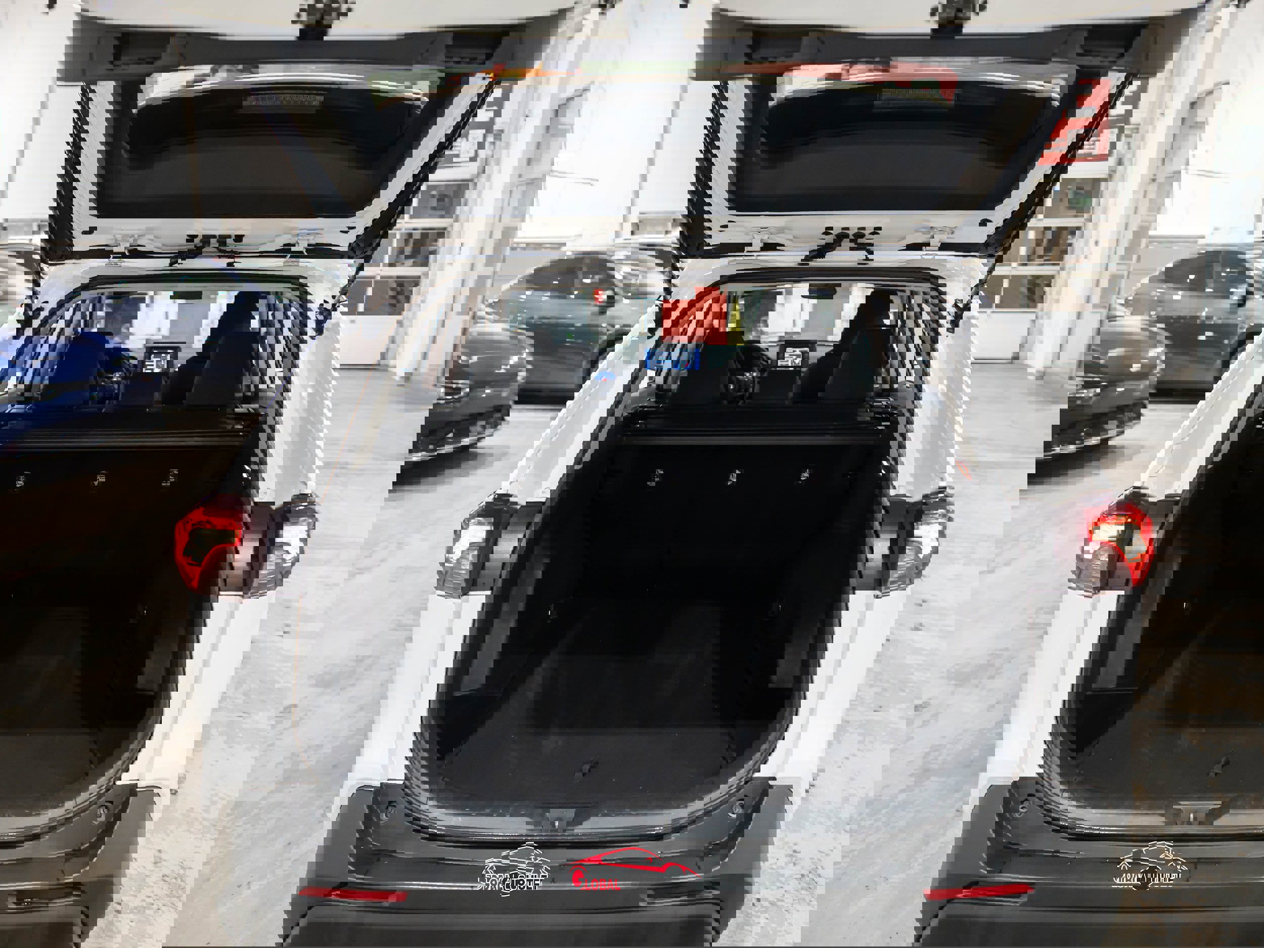 Used 2020 Toyota RAV4 LE image 44