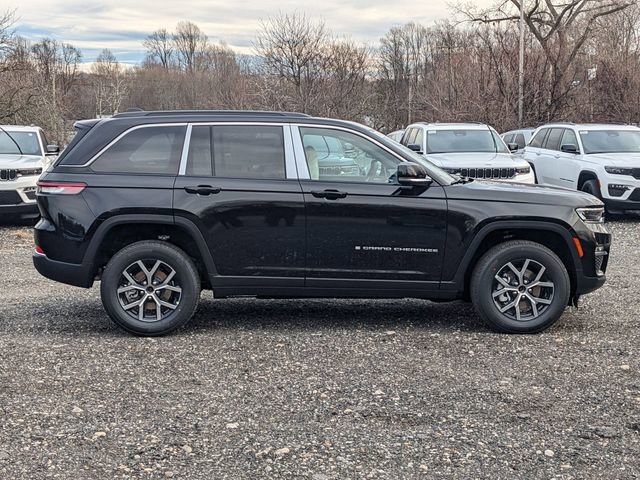 New 2025 Jeep Grand Cherokee Limited image 2