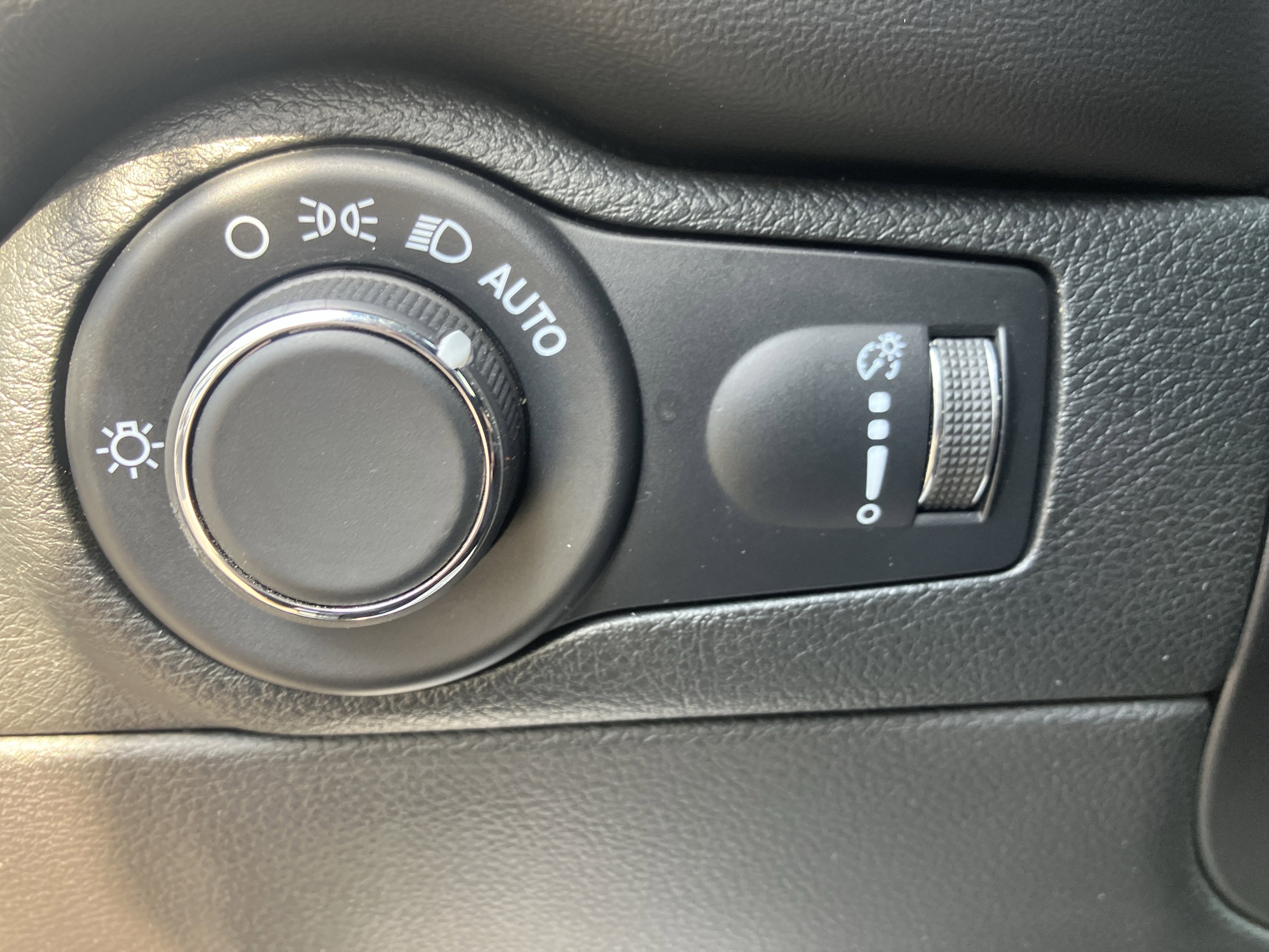 Used 2024 Dodge Durango GT AWD/4WD image 21