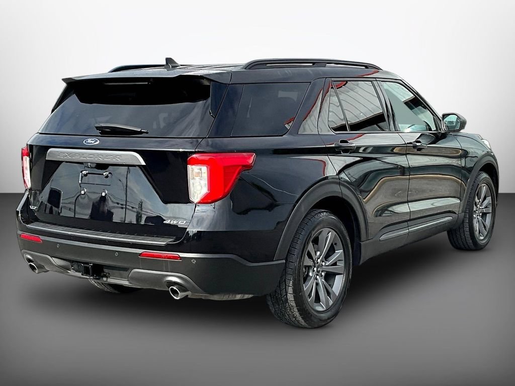 Used 2021 Ford Explorer XLT w/ Equipment Group 202A AWD/4WD image 6
