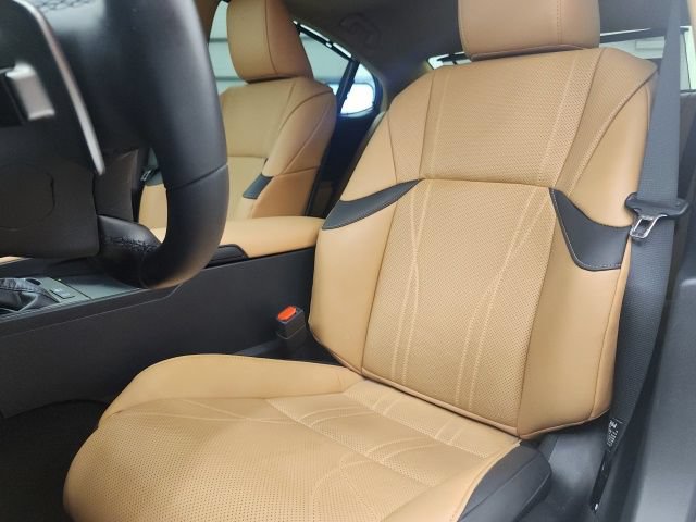 Used 2025 Lexus ES 300h Ultra Luxury FWD image 14