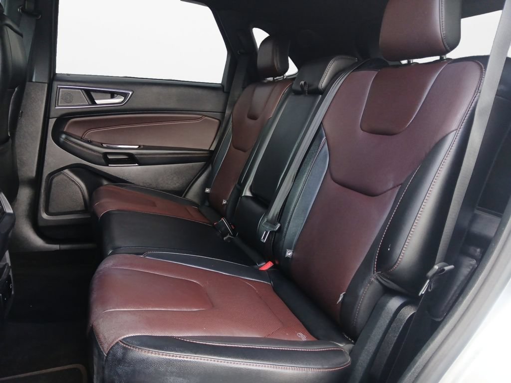 Used 2020 Ford Edge Titanium w/ Equipment Group 301A FWD image 22