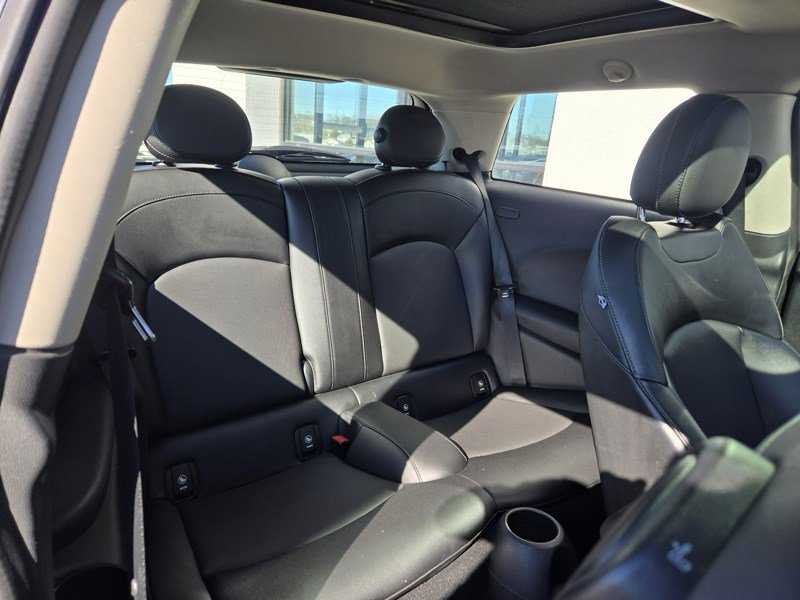 Used 2015 MINI Cooper S image 12