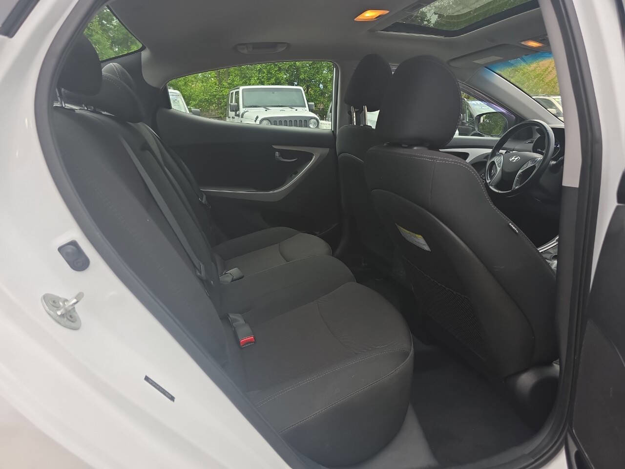 Used 2016 Hyundai Elantra Value Edition FWD image 25