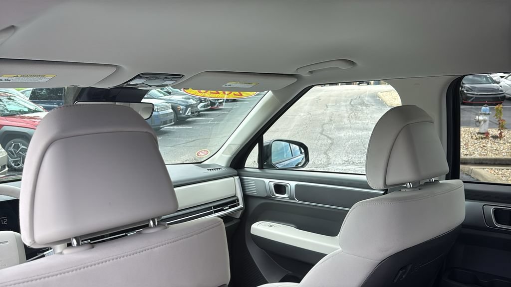 Used 2026 Hyundai Santa Fe SE AWD/4WD image 29