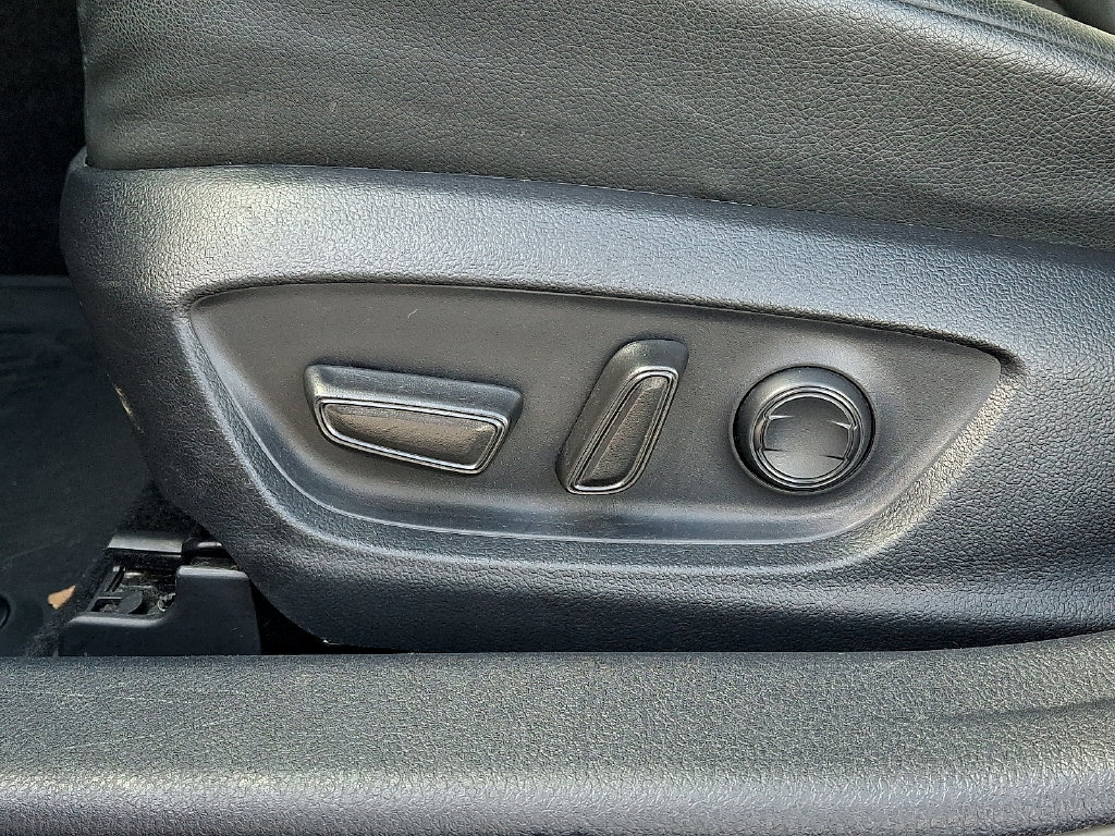 Used 2024 Toyota Camry SE FWD image 17