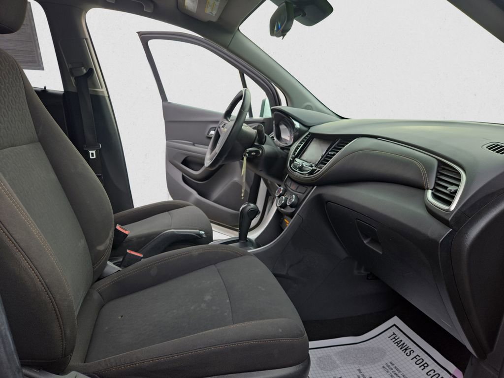 Used 2022 Chevrolet Trax LS w/ Tint and Cruise Package image 16
